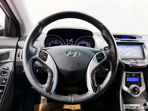 Hyundai Elantra (Avante)