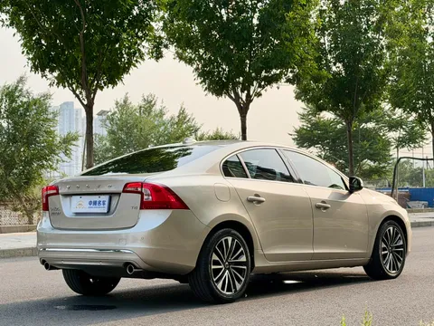 Volvo S60