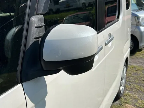 Toyota Pixis Mega