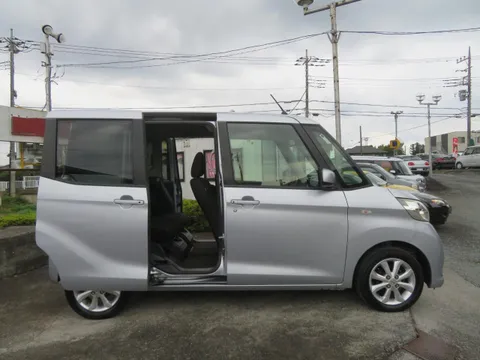 Nissan Dayz Roox