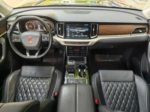 Hongqi HS7