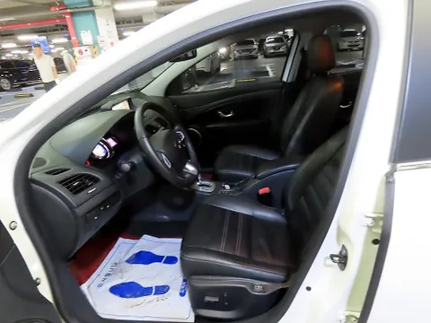 Renault SM3