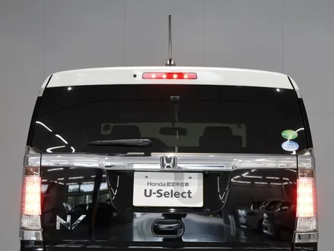Honda N-BOX Slash