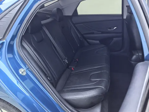 Hyundai Elantra (Avante)