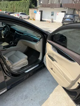 Cadillac XTS