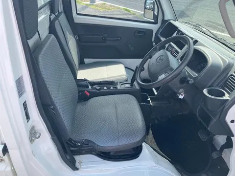 Mazda Scrum Truck