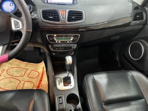 Renault SM3