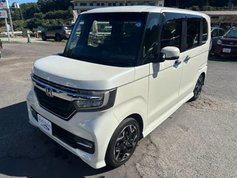 Honda N-BOX Custom