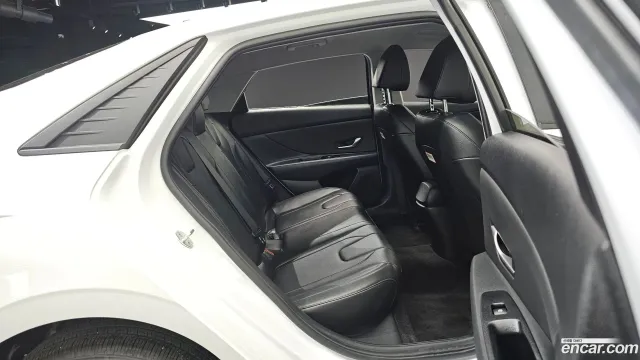 Hyundai Elantra (Avante)