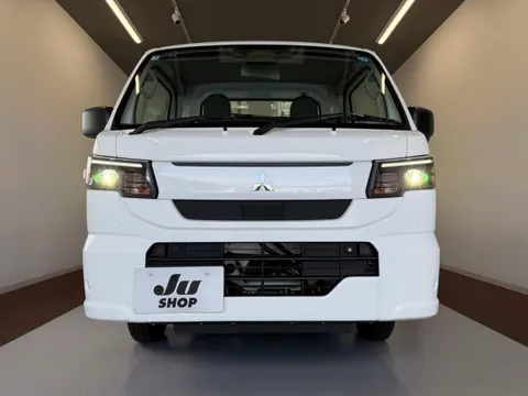 Mitsubishi Minicab Truck