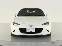 Mazda MX-5 (Roadster)
