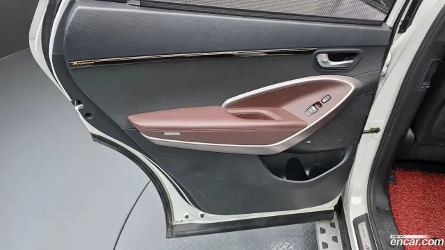 Hyundai Grand Santa Fe (Maxcruz)