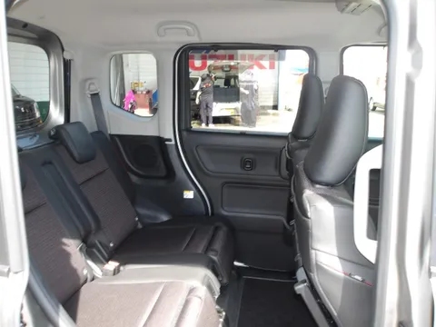 Suzuki Spacia Custom