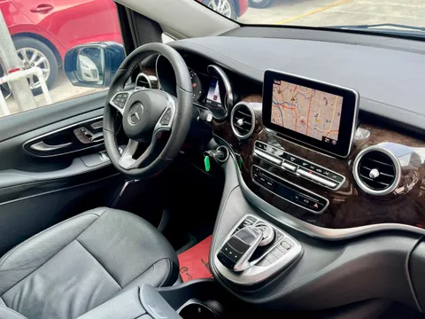 Mercedes-Benz V-Class