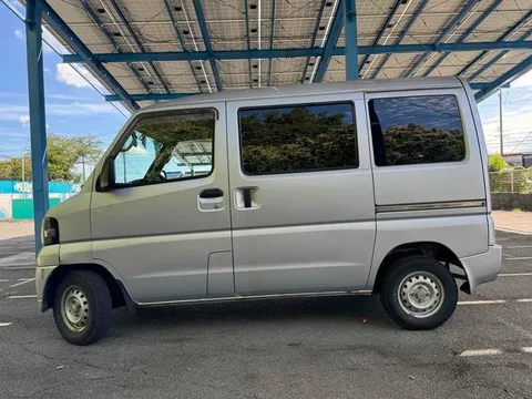 Mitsubishi Minicab Van