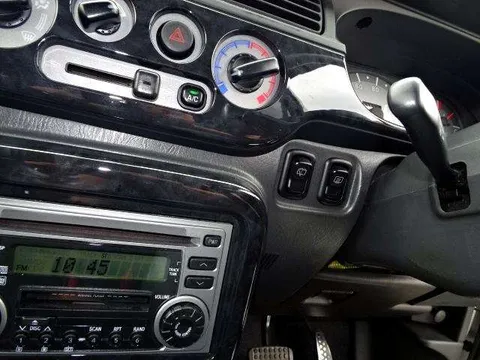Daihatsu Mira Gino