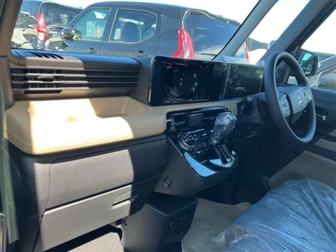 Mitsubishi Delica Mini