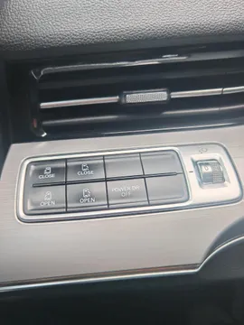 Roewe iMAX8