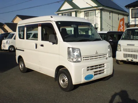 Mitsubishi Minicab Van
