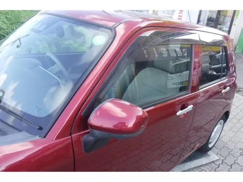 Daihatsu Mira Tocot
