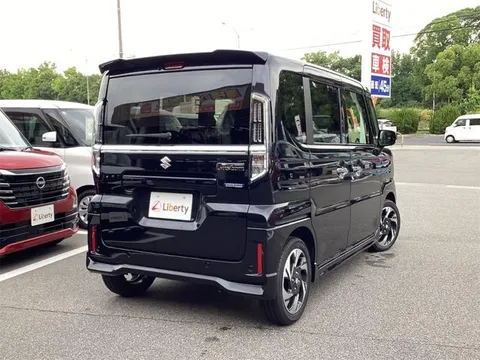 Suzuki Spacia Custom