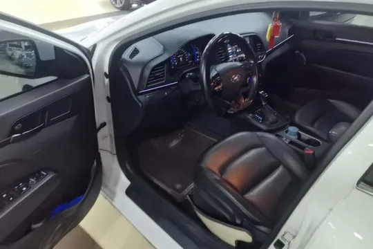 Hyundai Elantra (6th Generation / Lingdong)
