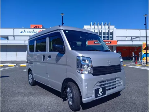 Nissan Clipper Van