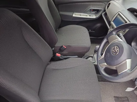 Toyota Yaris (Vitz)