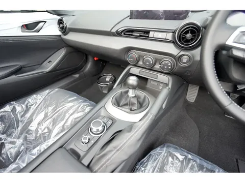 Mazda MX-5 (Roadster)