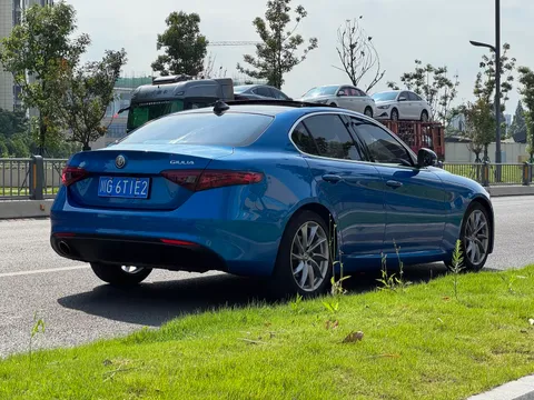 Alfa Romeo Giulia