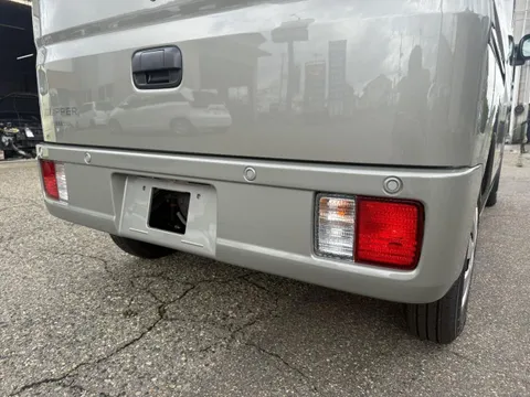 Nissan Clipper Van