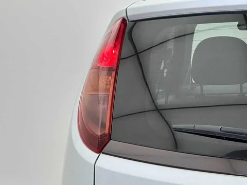 Subaru R2