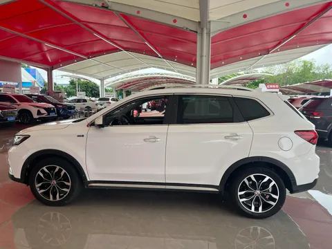 Roewe RX5