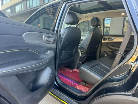 Roewe RX5