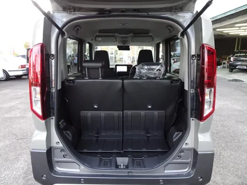 Suzuki Spacia Gear
