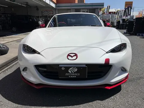 Mazda MX-5 (Roadster)