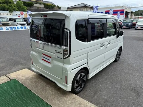 Suzuki Spacia Custom