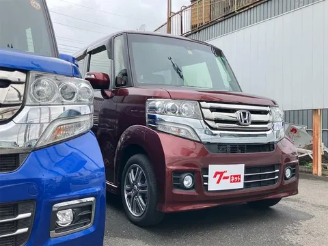 Honda N-BOX Custom