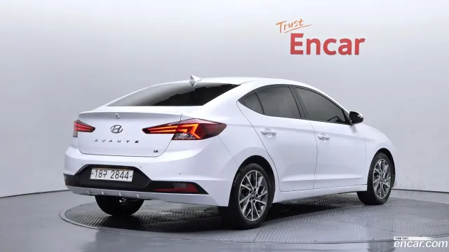 Hyundai Elantra (Avante)