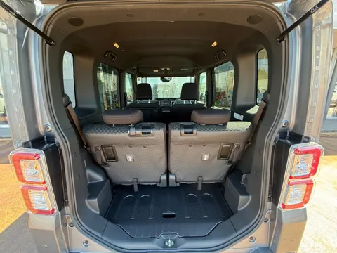 Toyota Pixis Mega