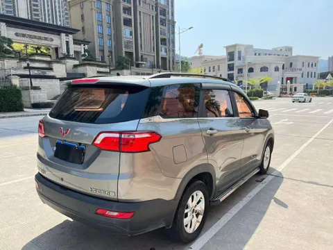 Wuling Hongguang S3
