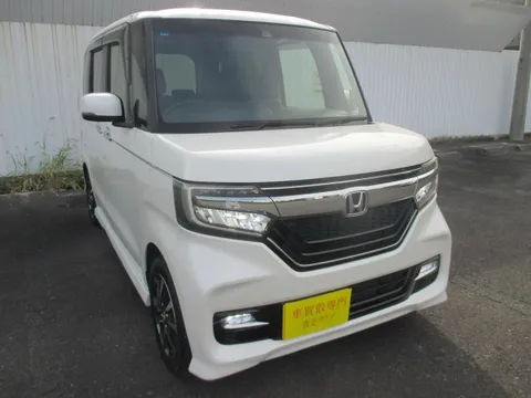 Honda N-BOX Custom