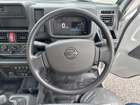 Nissan Clipper Truck