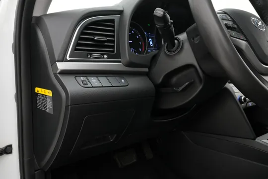 Hyundai Elantra (Avante)