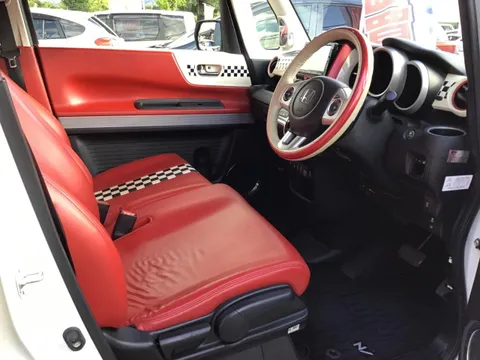 Honda N-BOX Slash