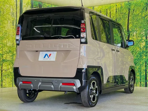 Mitsubishi Delica Mini