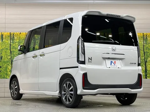 Honda N-BOX Custom