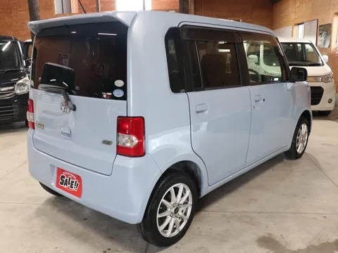 Toyota Pixis Space