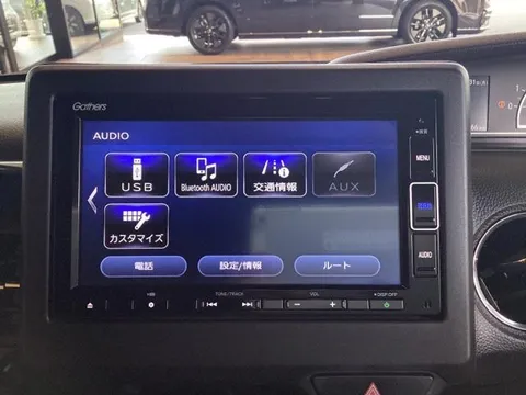 Honda N-BOX Custom