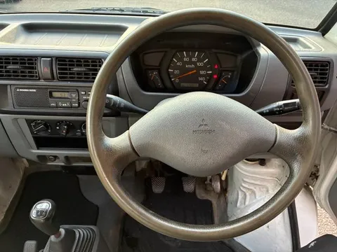 Mitsubishi Minicab Truck